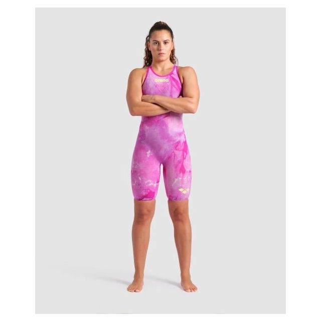 ARENA WOMEN’S POWERSKIN CARBON AIR2 TIEDYE OPEN BACK LE (150-CICLAMYN)